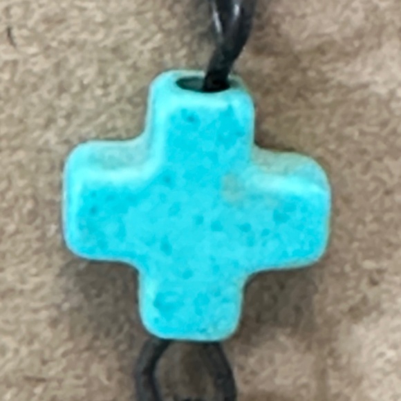 2/$20 Silver tone/copper/Howlite long dangle earrings w/feather charms - Picture 9 of 13